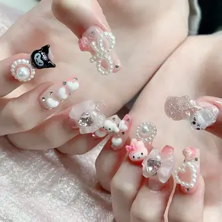 ネイル Queens 榊 まおのネイルデザイン