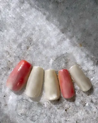 ネイル 黒須莉奈 IRYのネイルデザイン