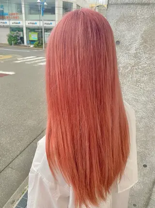 ロング カラー エクステ／インナー カラー 礒野朱里のヘアスタイル