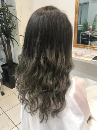 ロング カラー パーマ ヘアアレンジ Device ディバイスのヘアスタイル