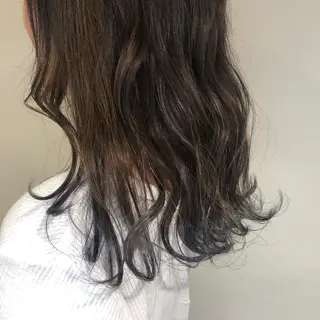 セミロング カラー 太田ありさ クリーミーヘアカラーのヘアスタイル