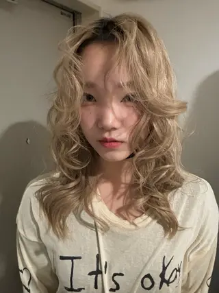 ミディアム カラー ヘアアレンジ 似合わせ🎀🫧/ ハイトーン🫧渋谷のヘアスタイル