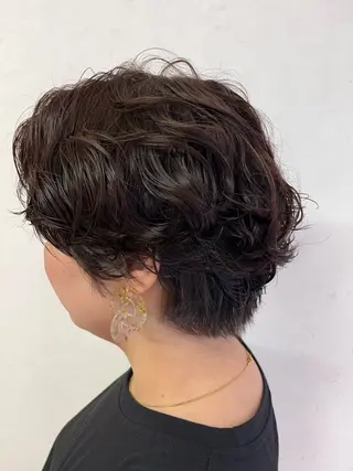 ショート パーマ ナチュラルベージュ/ 顔周りカット/由喜のヘアスタイル