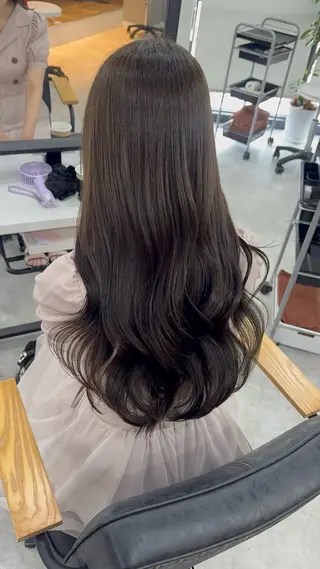 ロング カラー 赤み無し柔らかカラー 【梅田】madokaのヘアスタイル