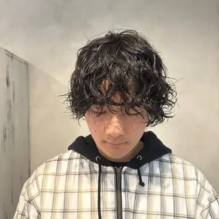ミディアム パーマ メンズ Aust hair Stella新宿所属・Yuki☺︎パーマ レイヤーカットのヘアスタイル