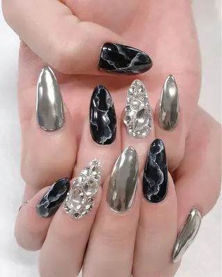 ネイル 東 千夏のネイルデザイン