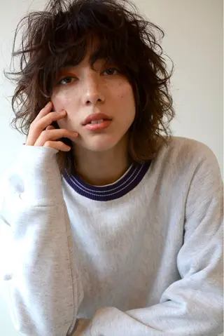 ミディアム パーマ KAZUKI新宿 カット　パーマのヘアスタイル