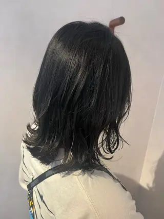 ミディアム AVANCE.西宮北口所属・AVANCE. 古川楓のヘアスタイル