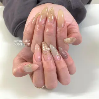 ネイル BONHEUR Annaのネイルデザイン