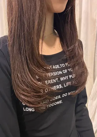 ロング 🌟小出　倫花🌟 艶カラー／カットのヘアスタイル