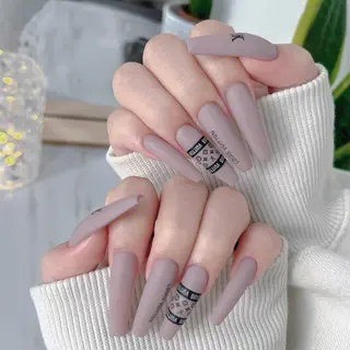 ネイル NEO Beauty Salon所属・𝐍𝐄𝐎 𝐉𝐔𝐑𝐈のネイルデザイン