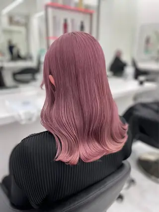 ミディアム yuria 🌙のヘアスタイル