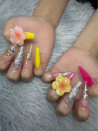 ネイル シェヌネイル JURAのネイルデザイン