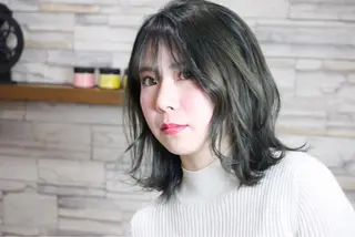 ミディアム カラー トランキーロ・ヘアー所属・杉田 楓真のヘアスタイル