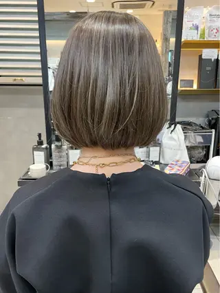 ミディアム ボブ/デザインカラー /表参道/新井美有紀のヘアスタイル