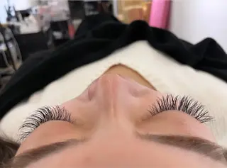 SESUNNY セサニー　SEIRAのマツエク・マツパデザイン