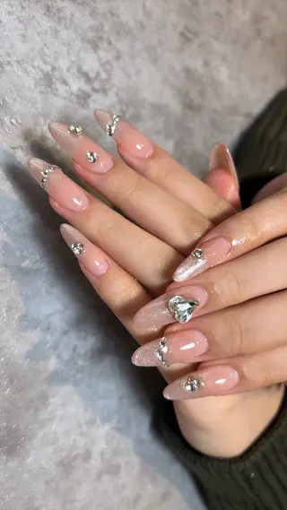 ネイル Mignon所属・Mignon 、のネイルデザイン