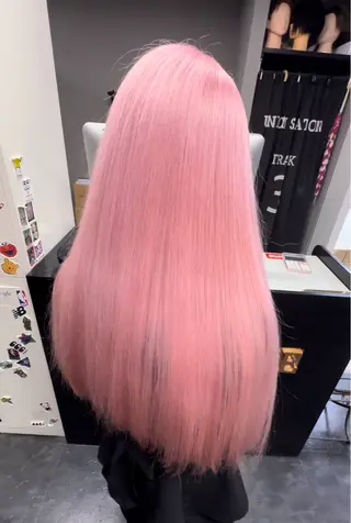 ロング カラー ヘアアレンジ ホワイトカラー/ ピンクベージュにったのヘアスタイル