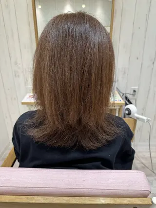 ミディアム 山田 真緒のヘアスタイル