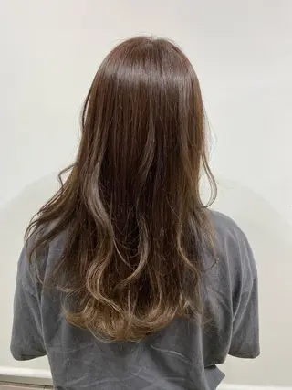 セミロング カラー 神保 佑斗のヘアスタイル