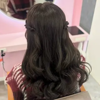 ロング 𝑴𝒊𝒌𝒖💝 透明感モテカラーのヘアスタイル