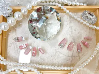 ネイル クイーンズネイル銀座所属・Queeens nailのネイルデザイン