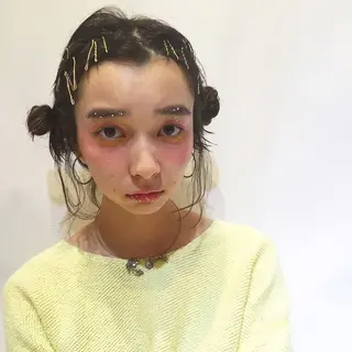 ミディアム ヘアアレンジ ブームボックス所属・🐝ハイトーンカラー hachi🐝のヘアスタイル