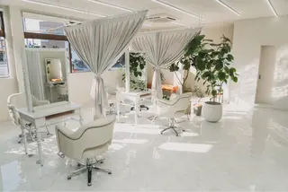 ロング カラー パーマ 大沼 那奈のヘアスタイル