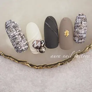 ミディアム カラー ネイル 赤羽 アウラ ネイルファクトリーのネイルデザイン