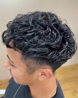 ショート パーマ メンズ JERICHO HAIR所属・ユ カの眉毛・アイブロウイメージ