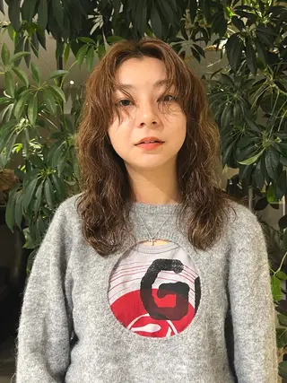 セミロング FILMS/フィルムスギンザ所属・FILMS銀座 天野 健一のヘアスタイル