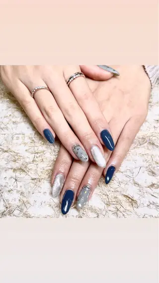 ネイル 鈴木 すみれのネイルデザイン