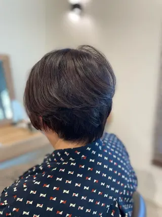 ミディアム カラー no4ナチュラル戸祭所属・山越 美裕樹のヘアスタイル