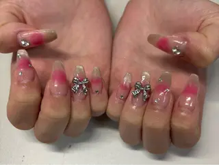 ネイル アステリ所属・猪俣 亜子のネイルデザイン