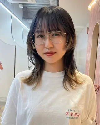 カラー ベージュ/透明感/ 桃子🎀のヘアスタイル