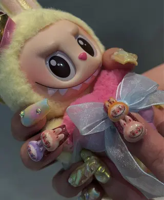 ネイル GO TODAY シェアサロン 渋谷Amiu店所属・渋谷ネイル🎀 y2k/海外ネイルのネイルデザイン