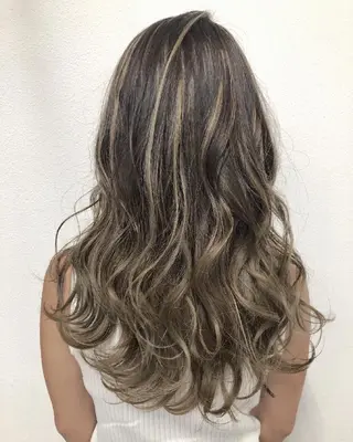 セミロング カラー ヘアアレンジ 透明感/レイヤー 🇰🇷tomonaのヘアスタイル