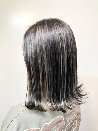 セミロング カラー ブリーチ毛対応酸性 ストレート🌈サキのヘアスタイル