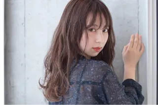 ロング hoNua. 栄/透明感カラーのヘアスタイル