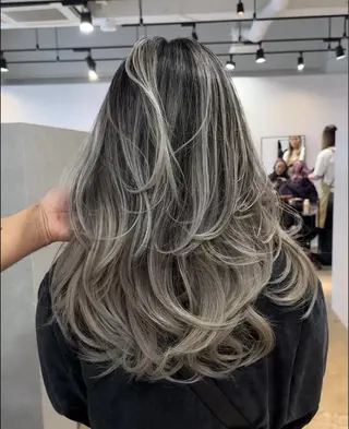 ロング カラー 池谷 玲哉のヘアスタイル