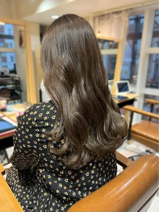 ロング カラー 浅沼 久瑠美のヘアスタイル