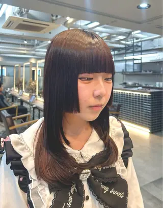 セミロング 赤みなしカラー🍐/ 艶髪✨/ririkaのヘアスタイル