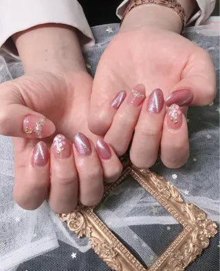 ネイル VIVIAN リサのネイルデザイン