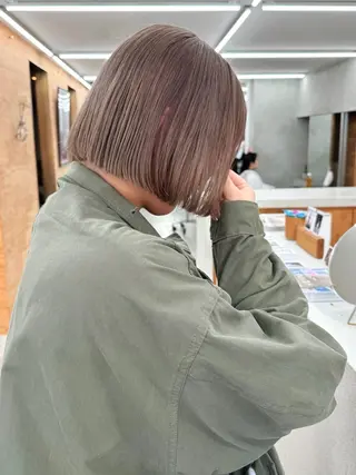 ショート カラー ミルクティーレイヤー Kaito🐩/栄のヘアスタイル