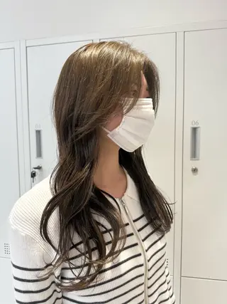 ロング マイ/カットモデル /暖色カラーのヘアスタイル