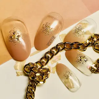 ネイル VOGUE ×SWANのネイルデザイン