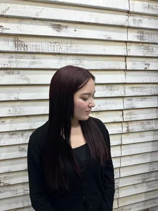 セミロング Y U  Iのヘアスタイル