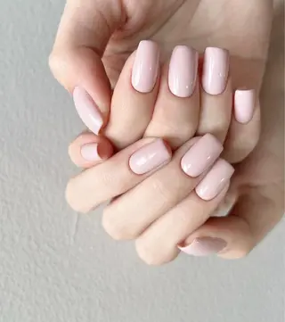 ネイル pink ladyサロン所属・べ にのネイルデザイン