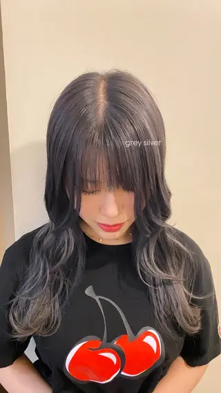 セミロング DOLL hair所属・なぎさ / 透明感カラー🫧のヘアスタイル