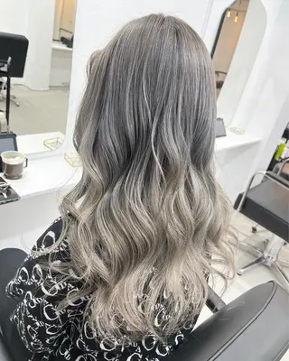 ロング カラー JIL BLAN 京都所属・RU RIのヘアスタイル